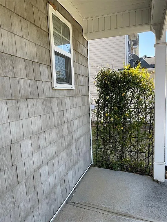 3 bed, 2.5 bath, 1798 sqft, $2,100 — Photo 3