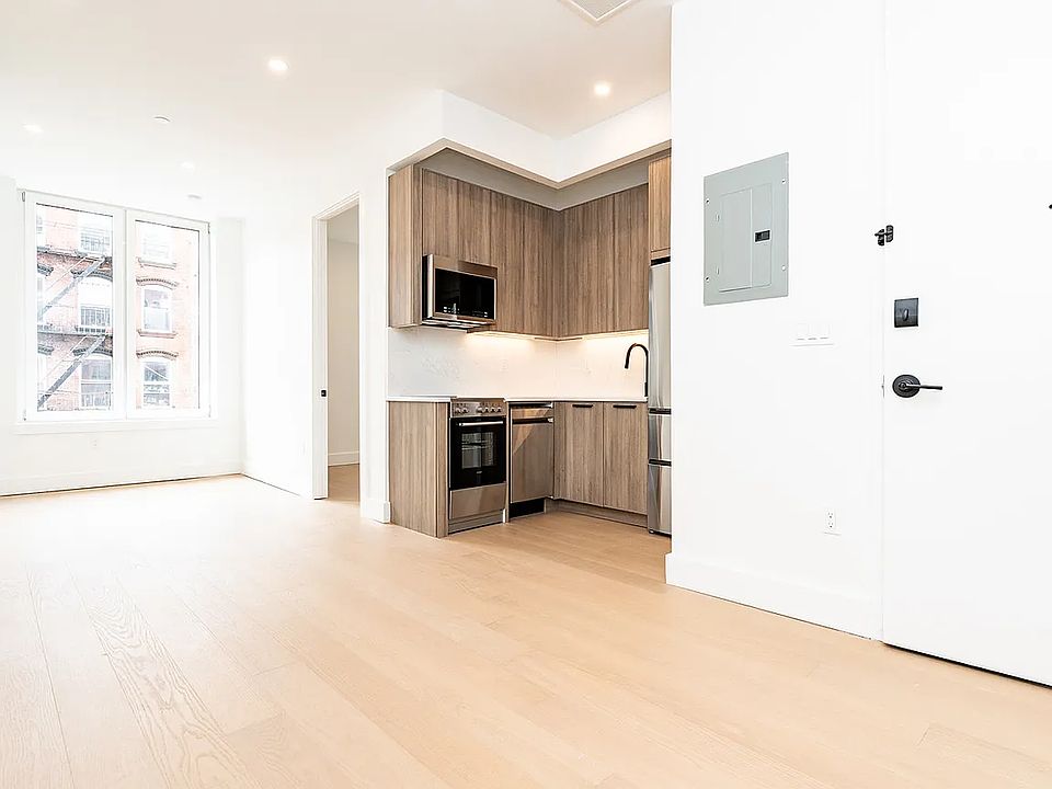 1st image of 107 S 6th St #3E