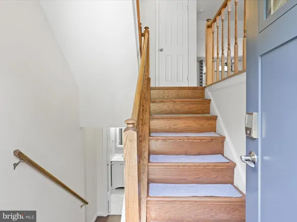 6502 Coachleigh Way, Alexandria, VA 22315