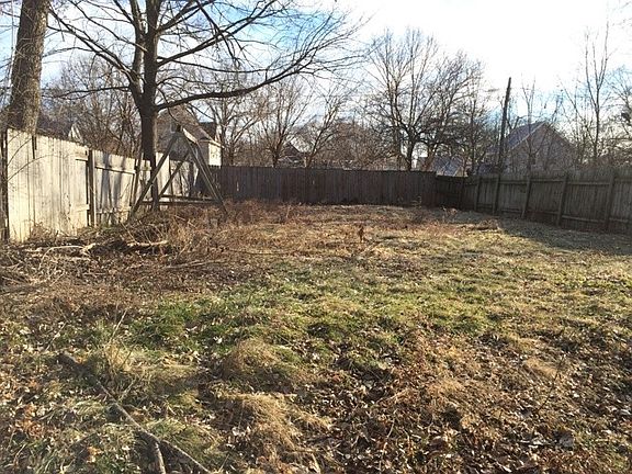 4th image of 429 N Hinkley Ave