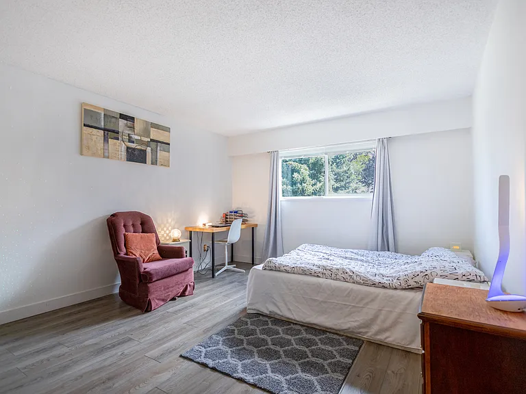 11234 Kingcome Ave — Photo 15