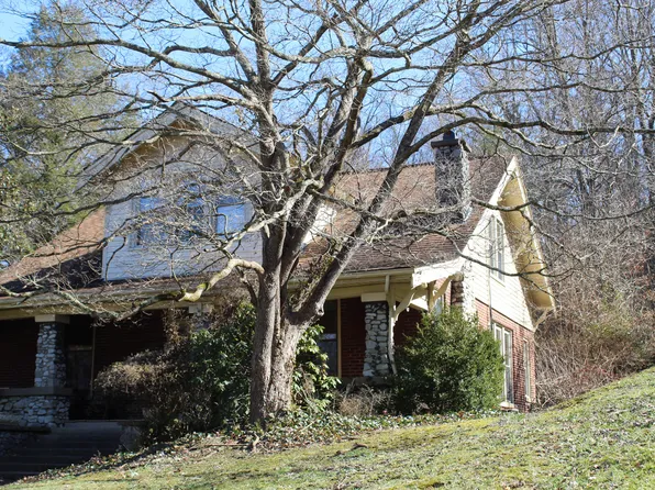 320 Catalpa St, Pineville, KY 40977