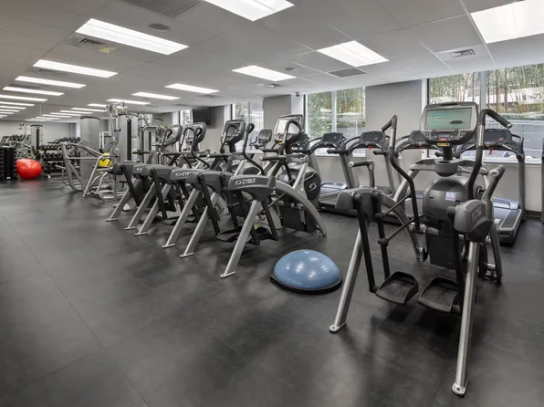 530 West 45th Street image 7 of 9