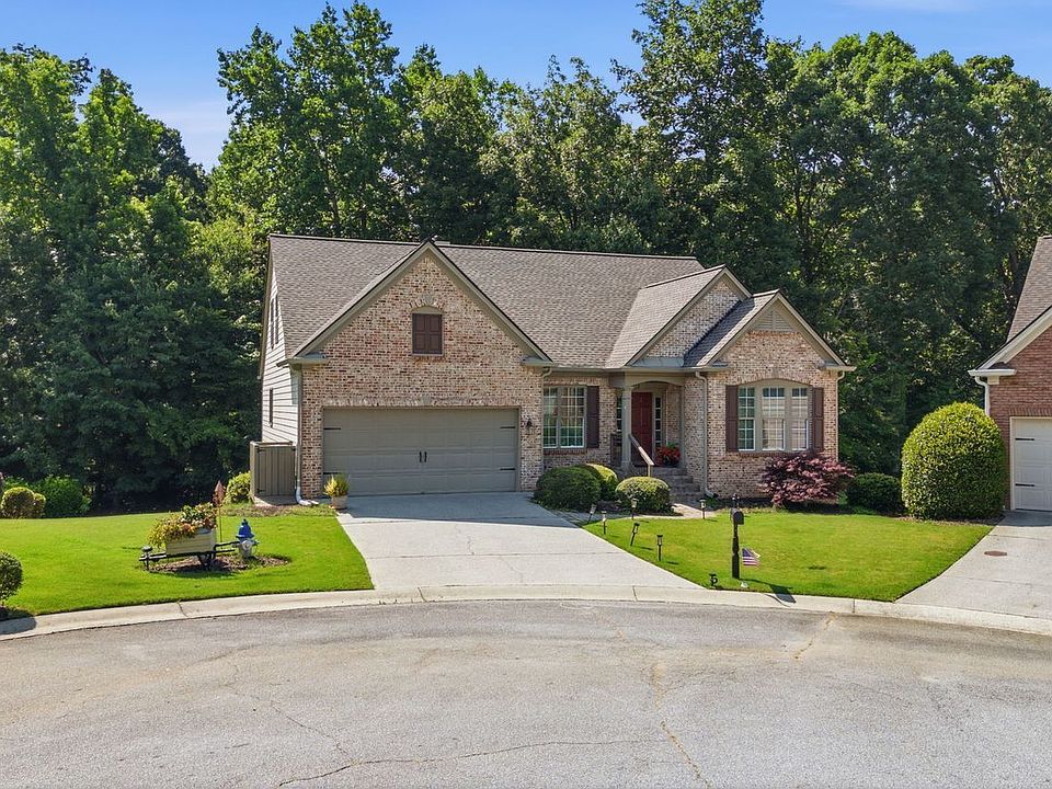 1st image of 415 Beeton Ct