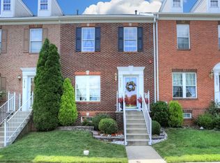 1721 Derrs Sq W, Frederick, MD 21701