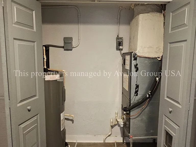 5708 Merrill Rd #6 — Photo 5