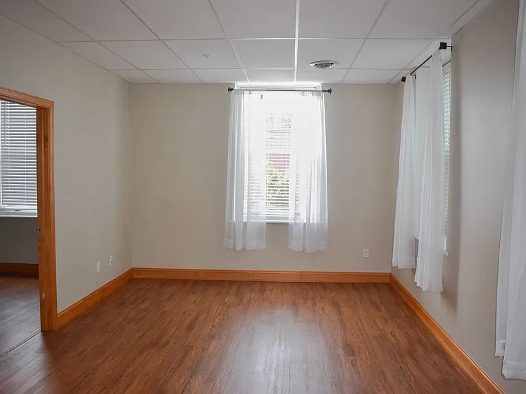 110 E Bald Eagle St — Photo 12
