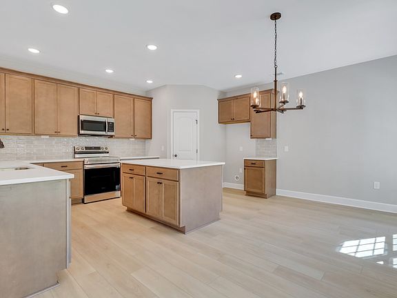 3rd image of 270 James Dr