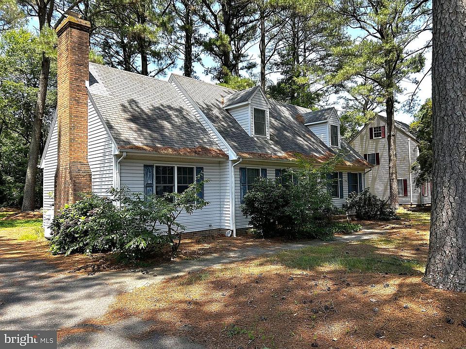 2nd image of 1716 W Clear Lake Dr