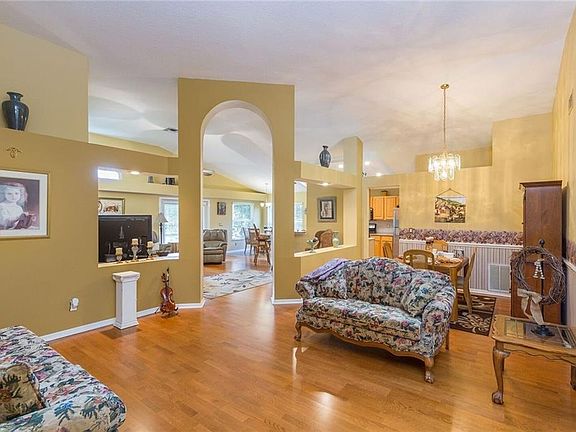 4th image of 5076 Southampton Cir