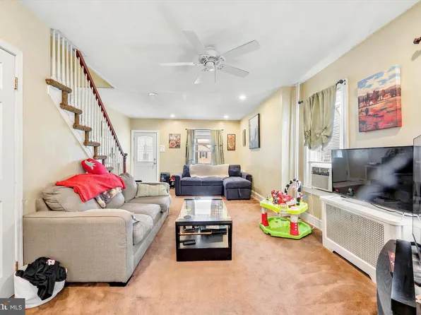 209 Amosland Rd, Holmes, PA 19043