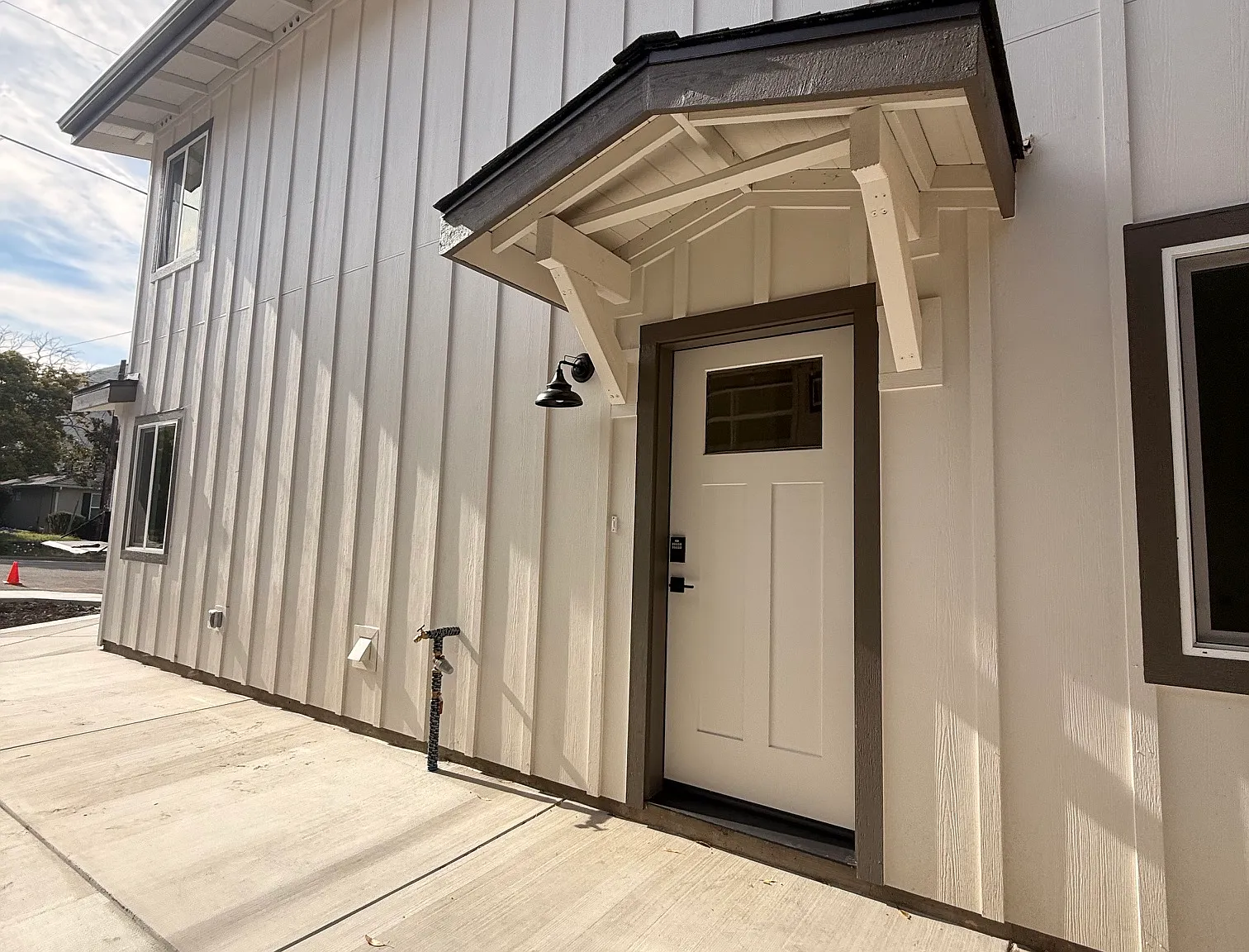 4 bed, 1200 sqft, $8,000 — Photo 2