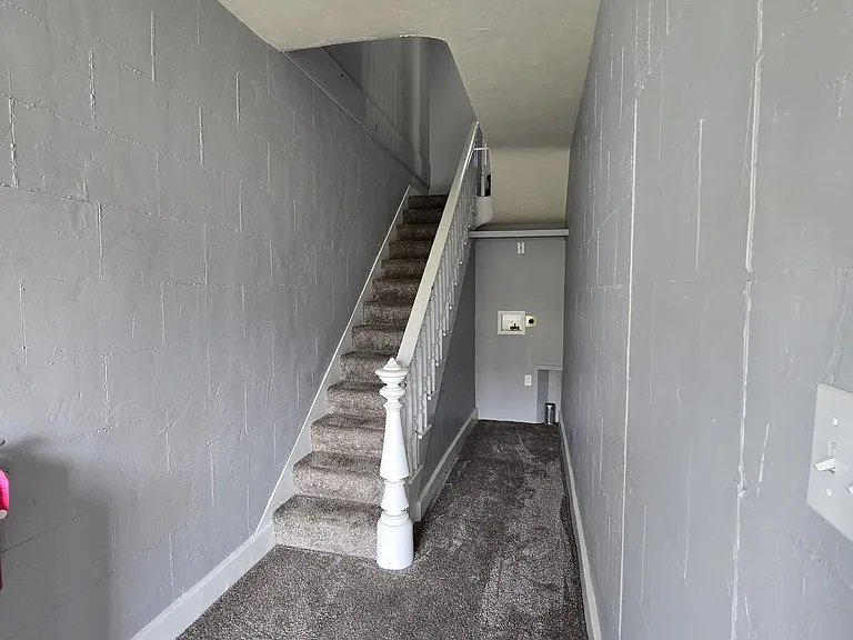 400 W Market St #2 — Photo 2