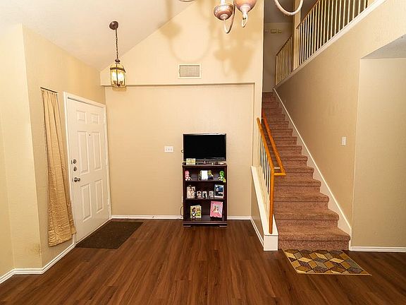 5th image of 2696 Bradley Ln