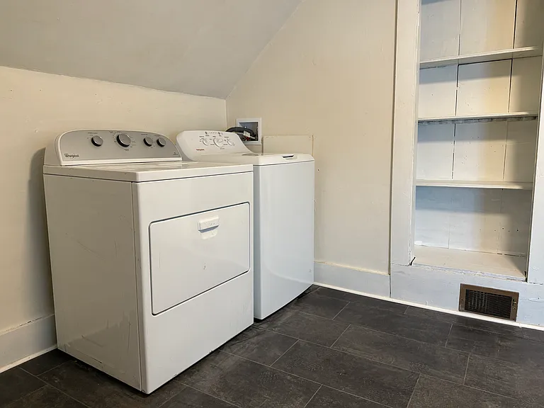 27 Meadow St #2 — Photo 5