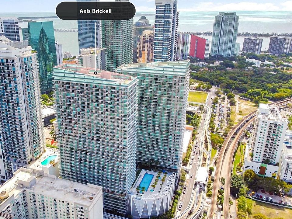 1st image of 1111 SW 1st Ave APT 3123