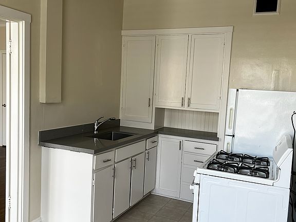 4th image of 10 Capra Way APT 204