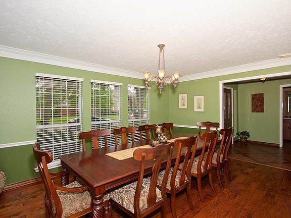 3rd image of 1231 Cannes Ct