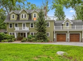 90 Hanover Rd, Mountain Lakes, NJ 07046