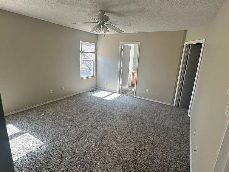 1817 San Pedro Rd NE — Photo 9