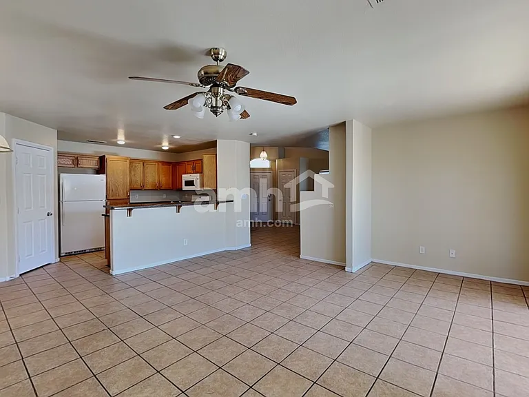 3912 Camryn Holly St — Photo 5