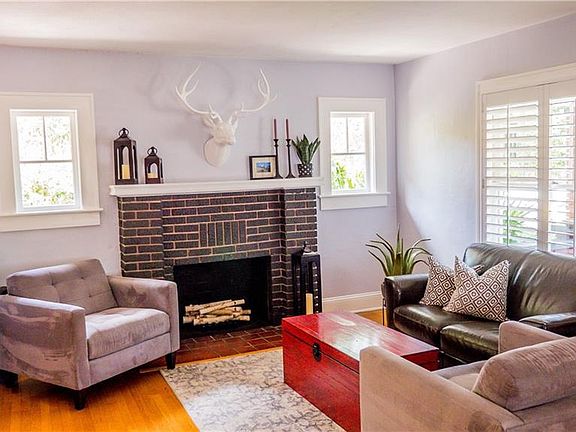 4th image of 1414 E Amelia St