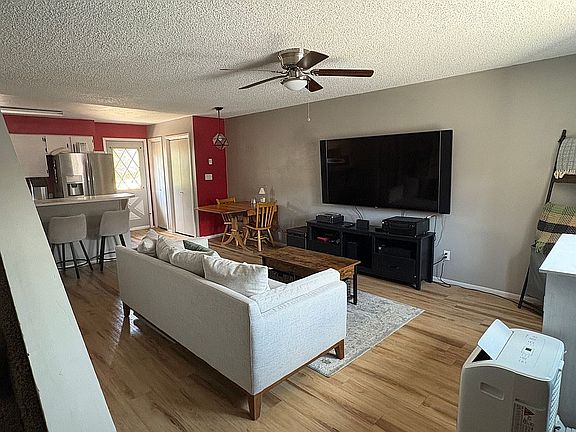 3rd image of 101 N 1850 W APT 35