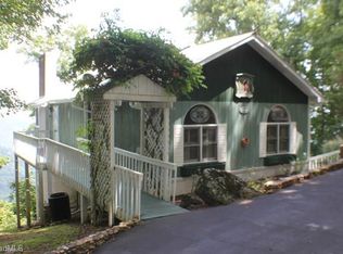 900 Groundhog Hill Rd, Hillsville, VA 24343