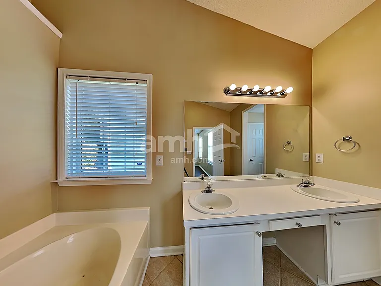 505 Bellmeade Bay Dr — Photo 12