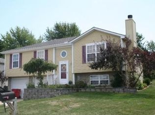 3010 SW Shadow Brook Dr, Blue Springs, MO 64015