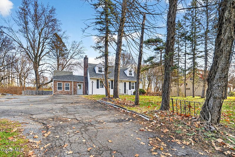 4th image of 335 Albany Shaker Road