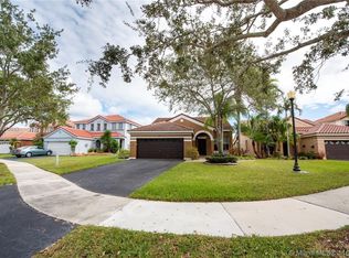 965 Falling Water Rd, Weston, FL 33326