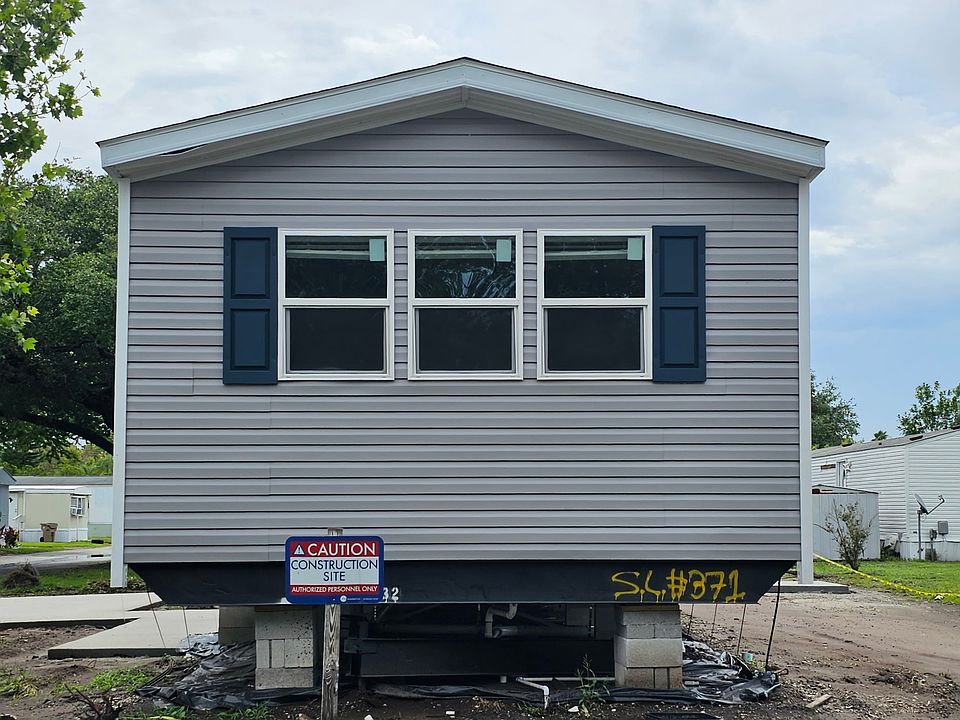 1st image of 2291 W Roble Dr
