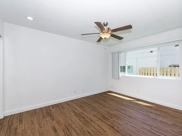 Crestview Apartment Homes — Photo 14