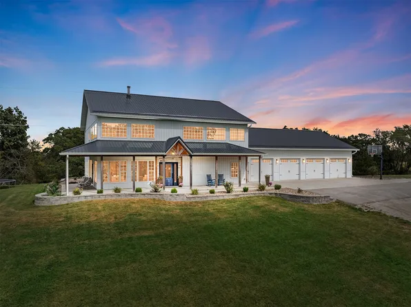 1890 Hogback Bridge Rd, Winterset, IA 50273