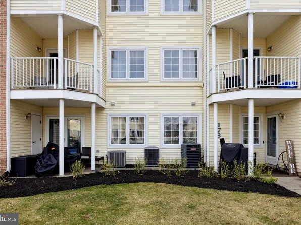 178 Devon Way, Levittown, PA 19057