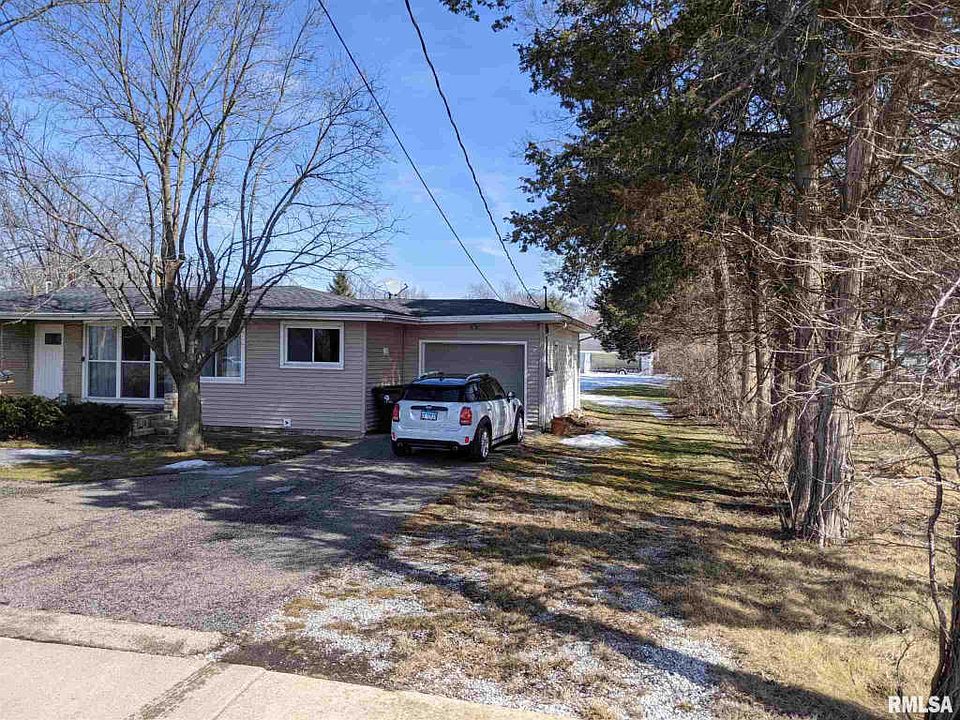 1st image of 10128 N Knoxville Ave
