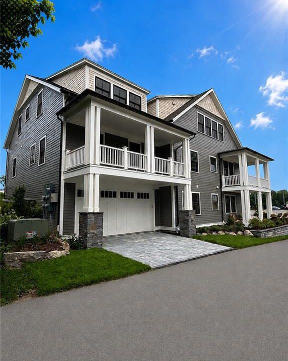 1st image of 67 Queen St #5C
