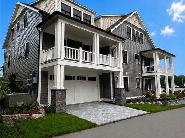67 Queen St #5C, East Greenwich, RI 02818