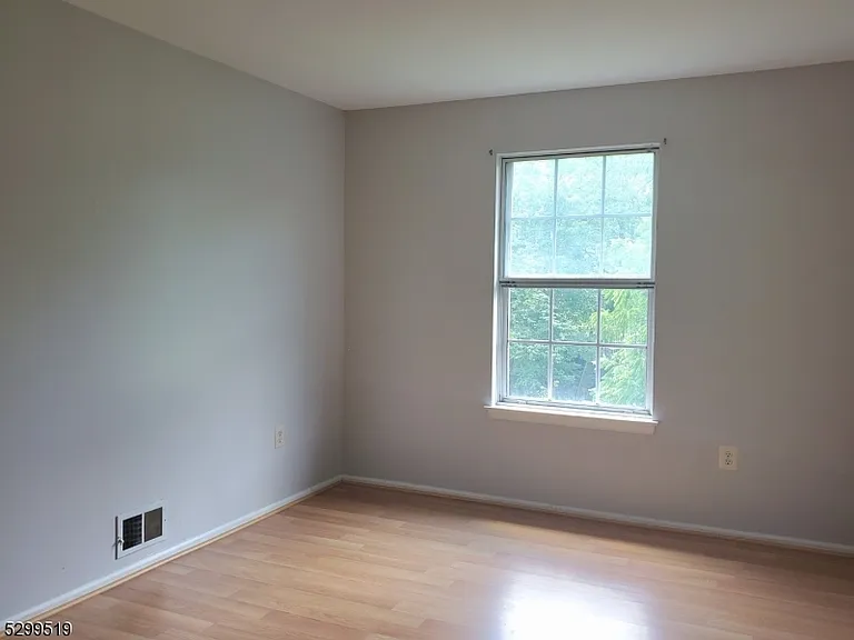 133 Rachel Ct — Photo 9