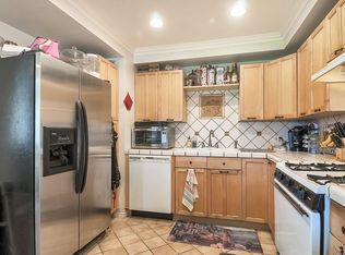 1214 Sunkist Cir, Corona, CA