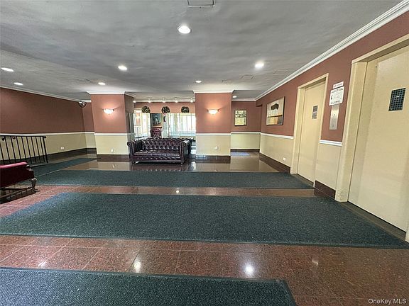 5th image of 3121 Middletown Road #1G