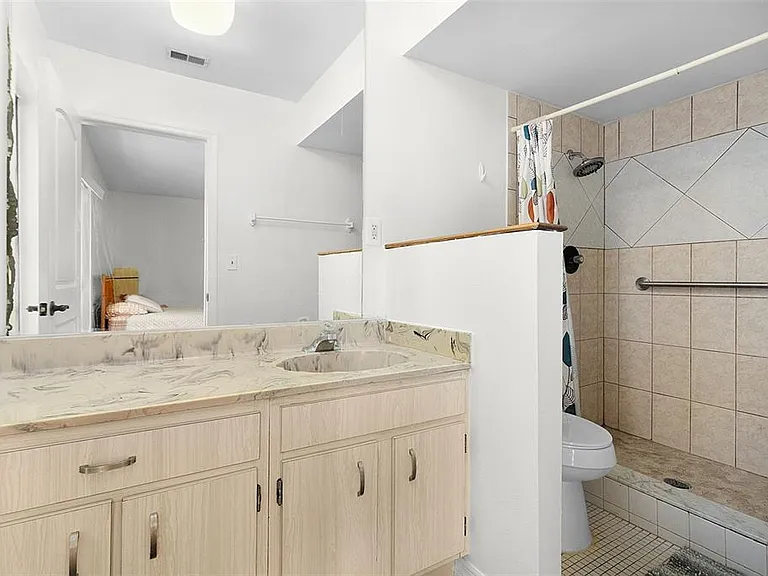 712 E Flag Way — Photo 27