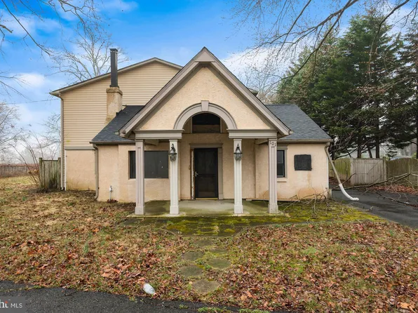 101 Cooperlanding Rd, Cherry Hill, NJ 08002