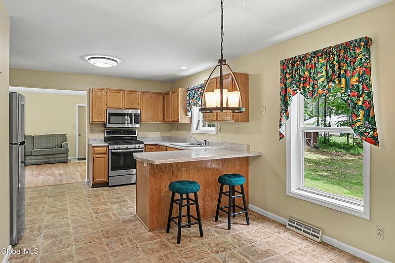 3rd image of 30 Oak View Drive