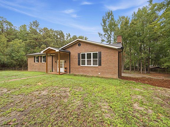 5th image of 647 Camp Ground Rd