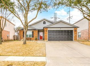 223 Amber Ridge Dr, Arlington, TX 76002
