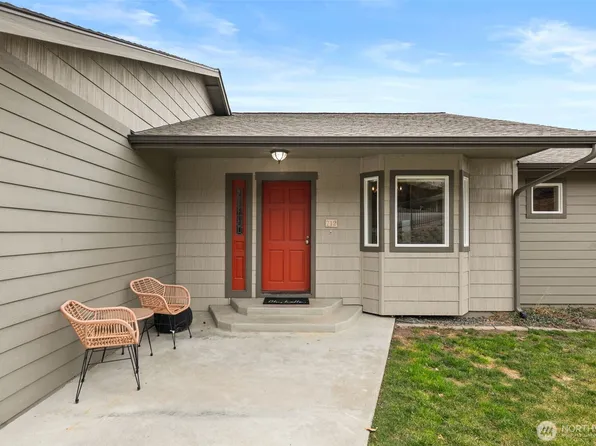 712 Vista View Place, East Wenatchee, WA 98802