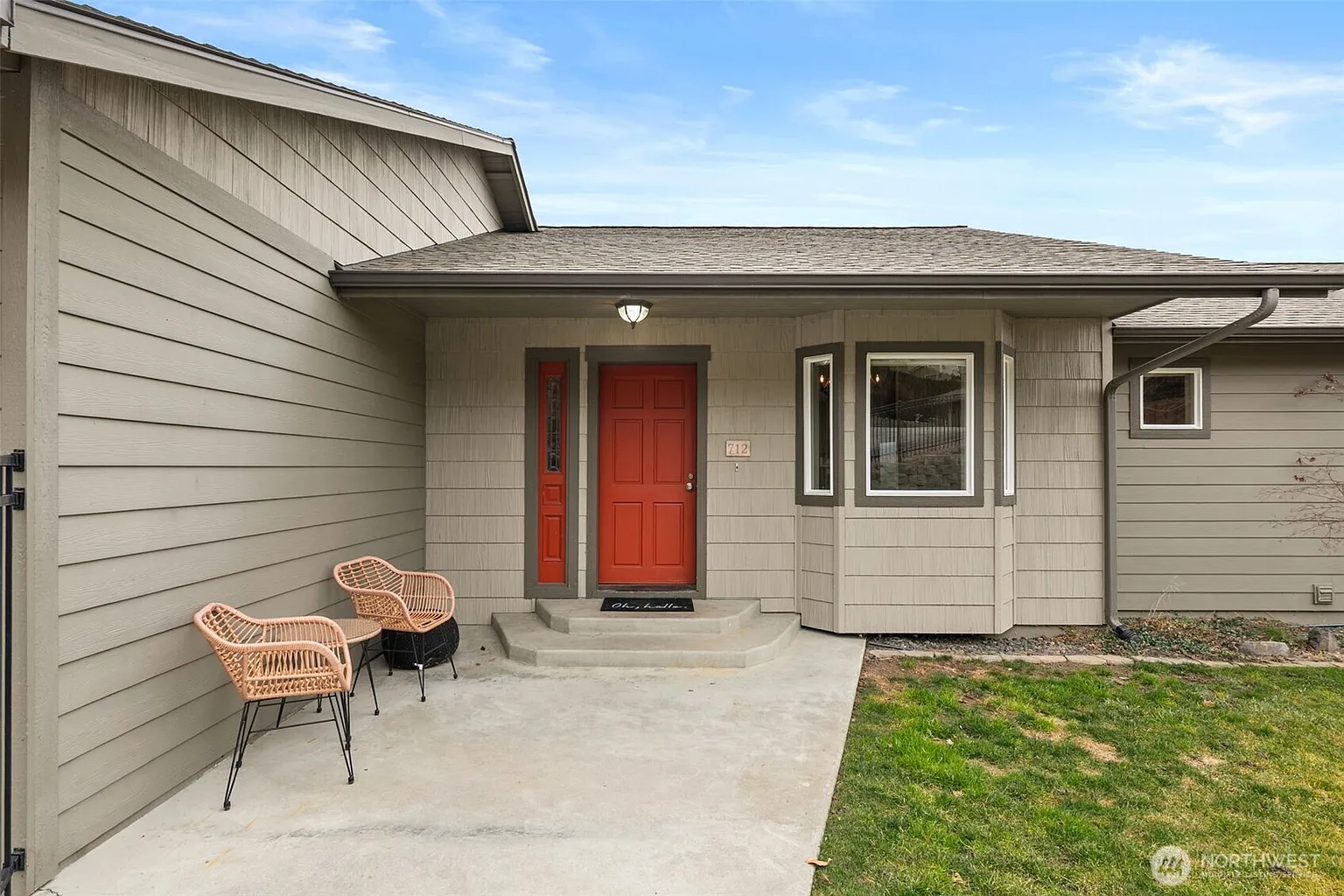 712 Vista View Place photo 1