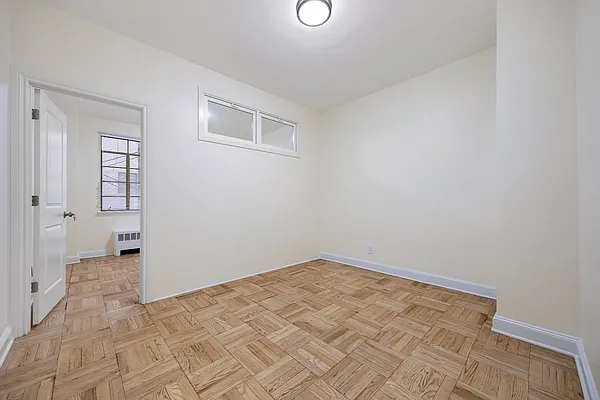 320 East 42nd Street #116